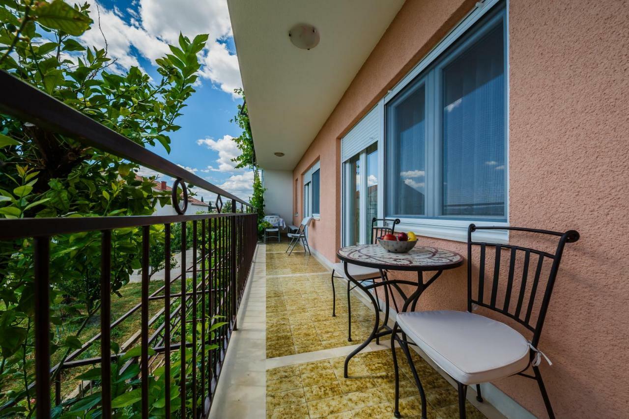 Apartments Mila Kaštela Eksteriør bilde